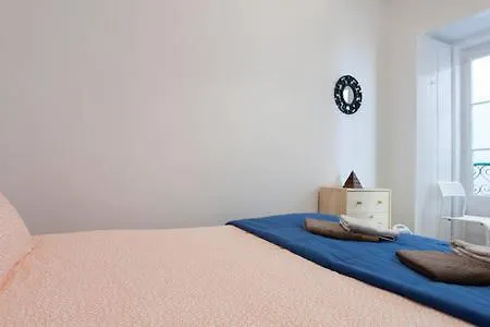 アパート Very Typical House