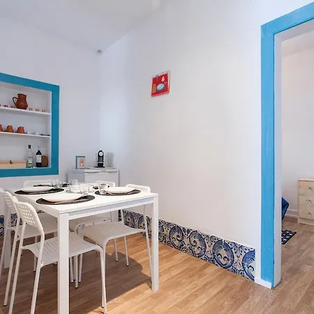 Апартаменты Very Typical House Лиссабон