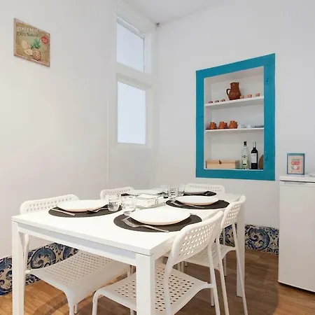 Very Typical House 아파트 리스본